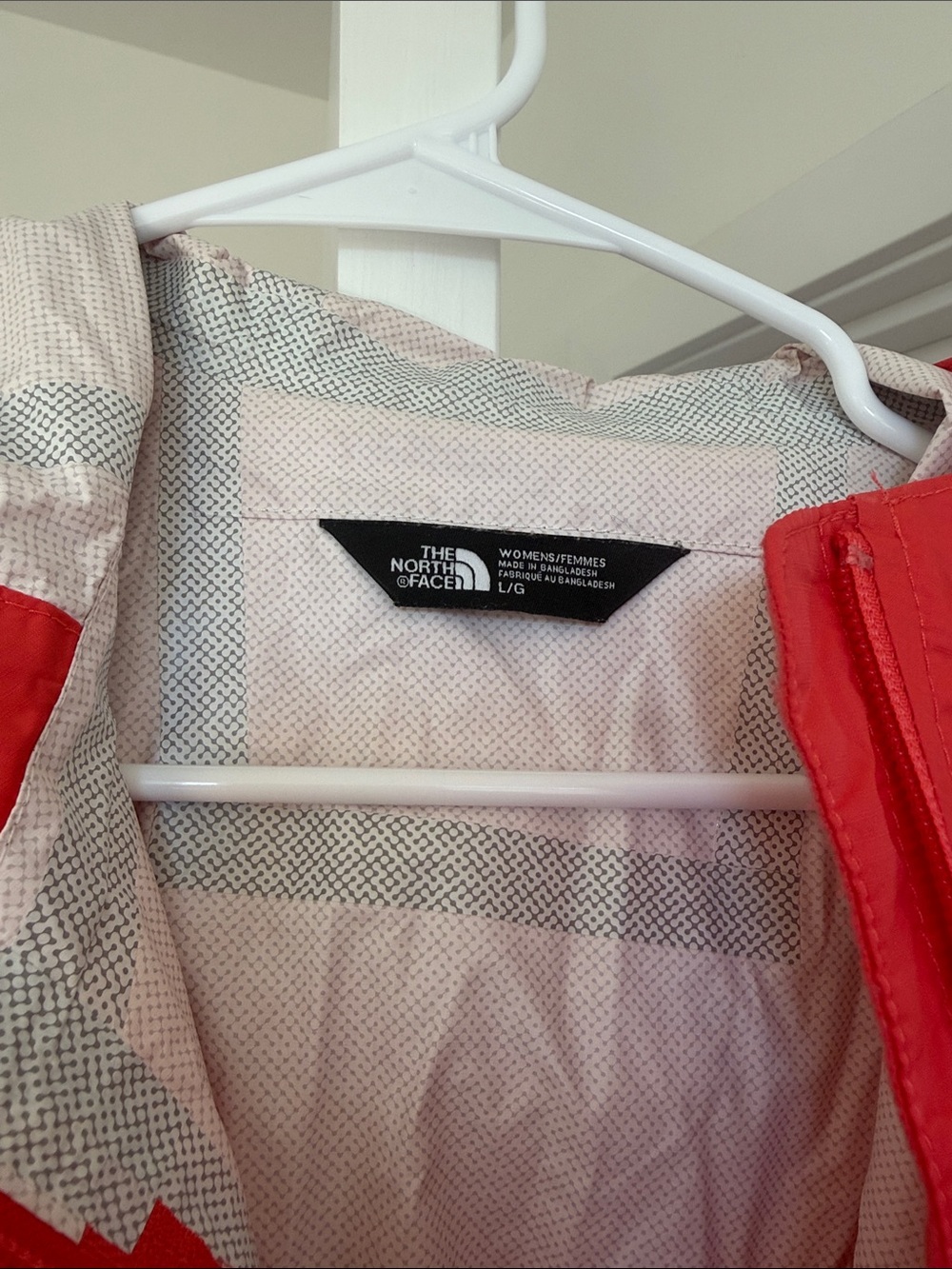 The North Face Red and White Women's Hooded Jacket - Picture 2 of 2